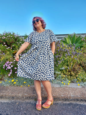 Nelly Wade Dress in Ditsy Daisy
