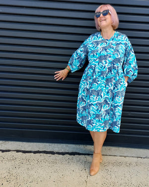 Nelly Wade Long Sleeve Dress in Dancing Tigers