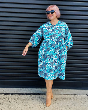 Nelly Wade Long Sleeve Dress in Dancing Tigers
